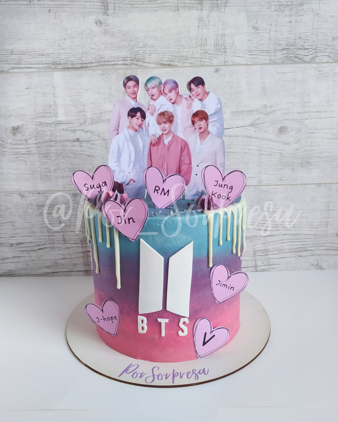 Torta personalizada BTS